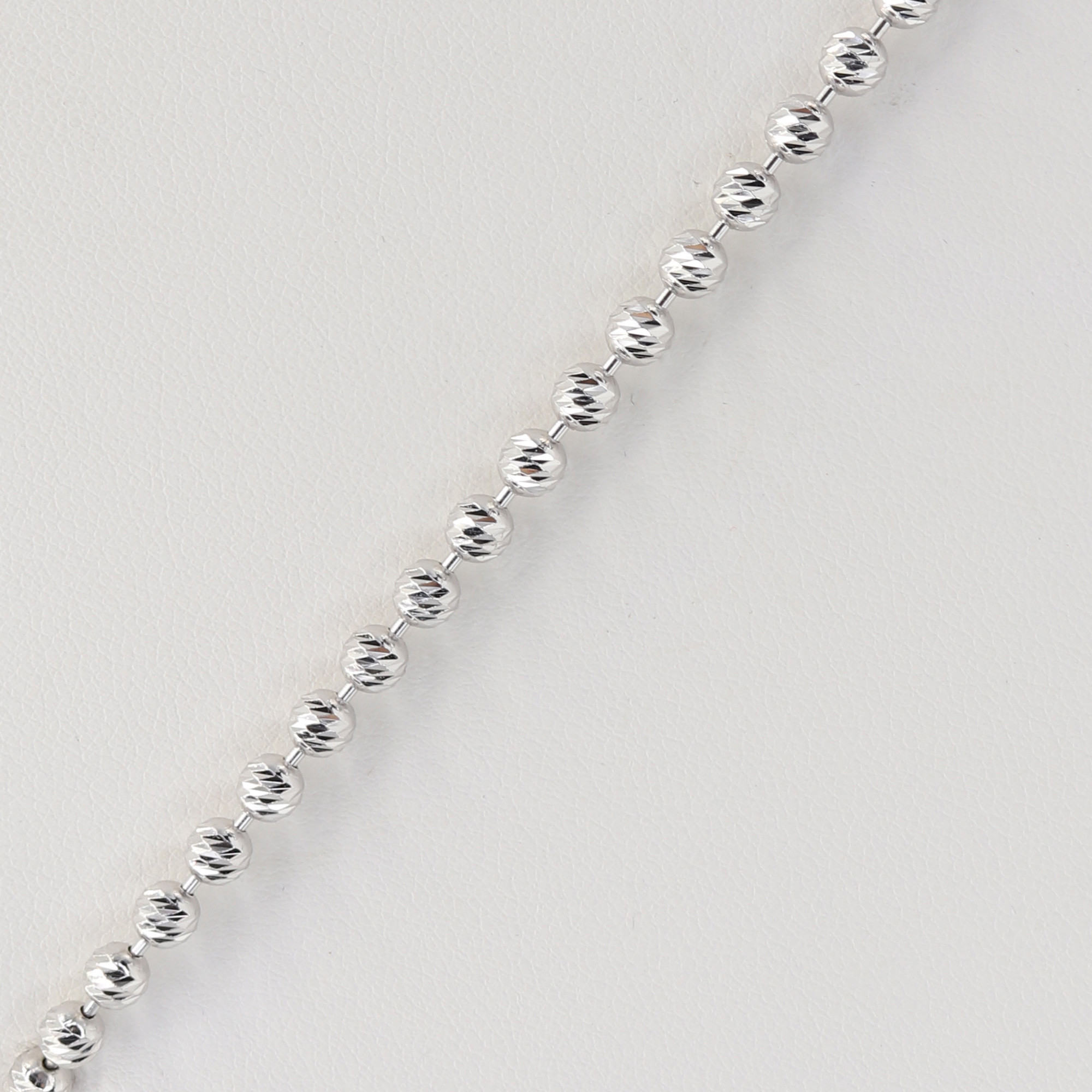 Stříbrný řetízek