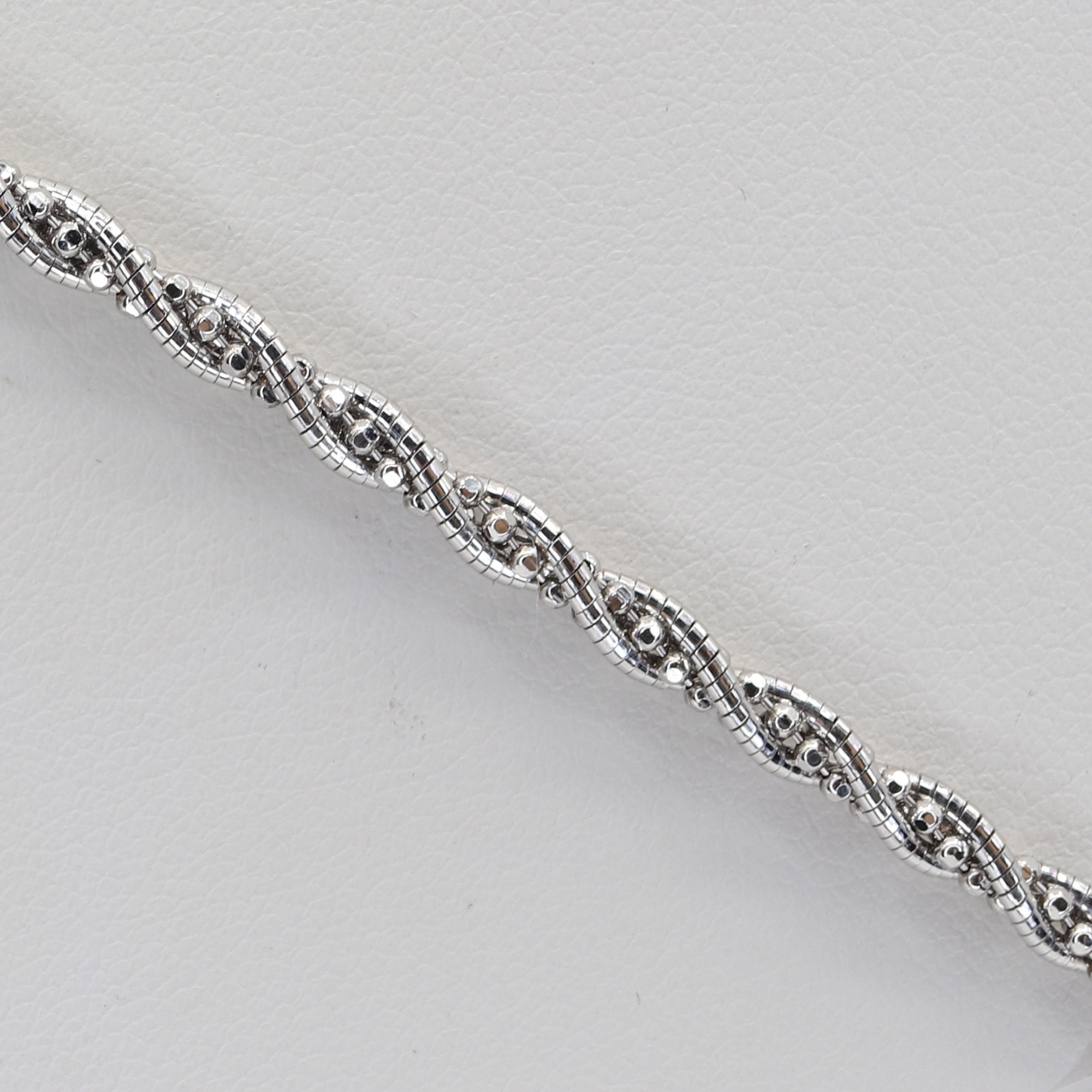 Stříbrný řetízek