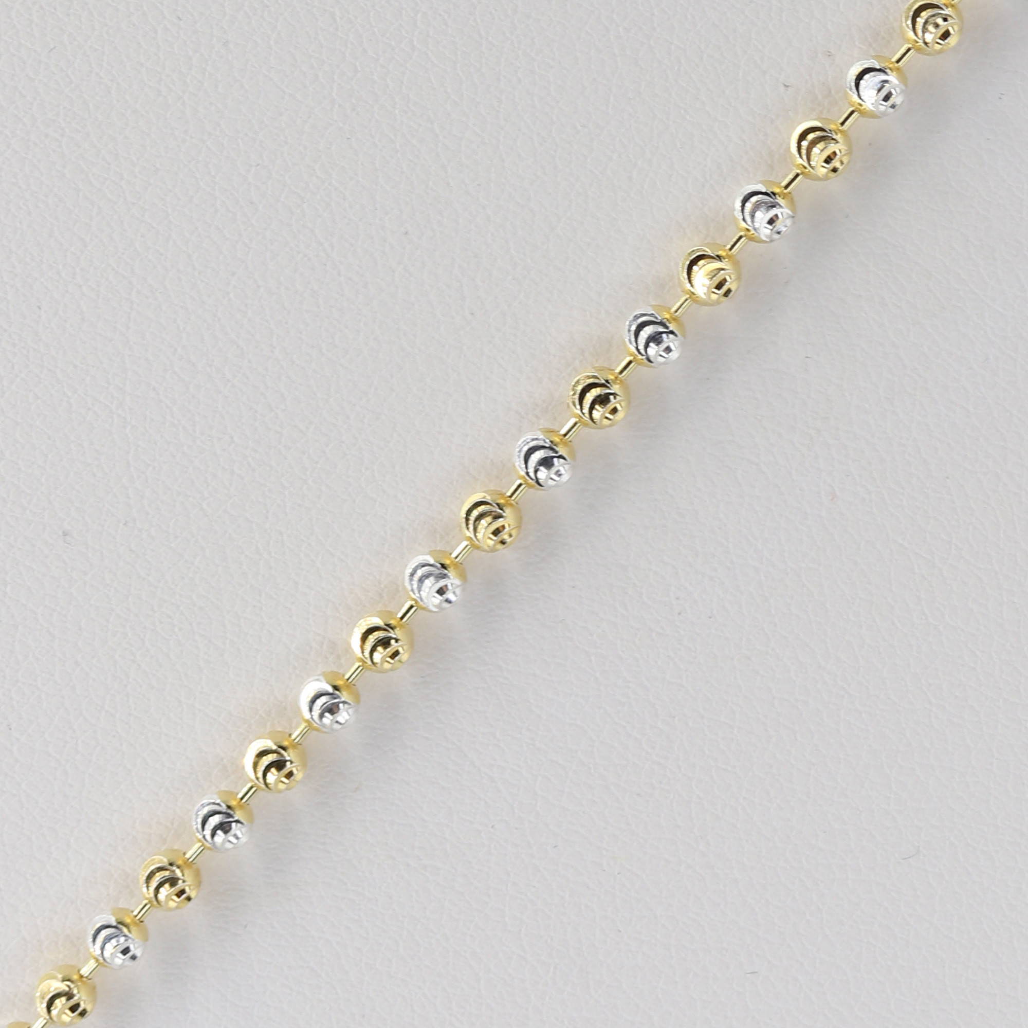 Stříbrný řetízek