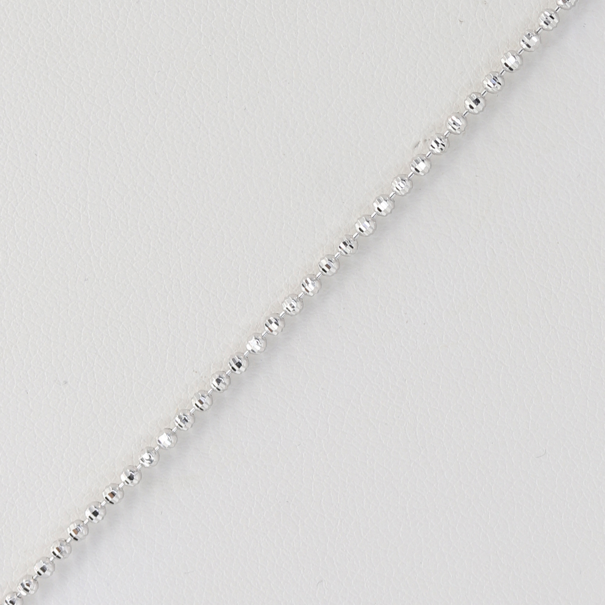 Stříbrný řetízek