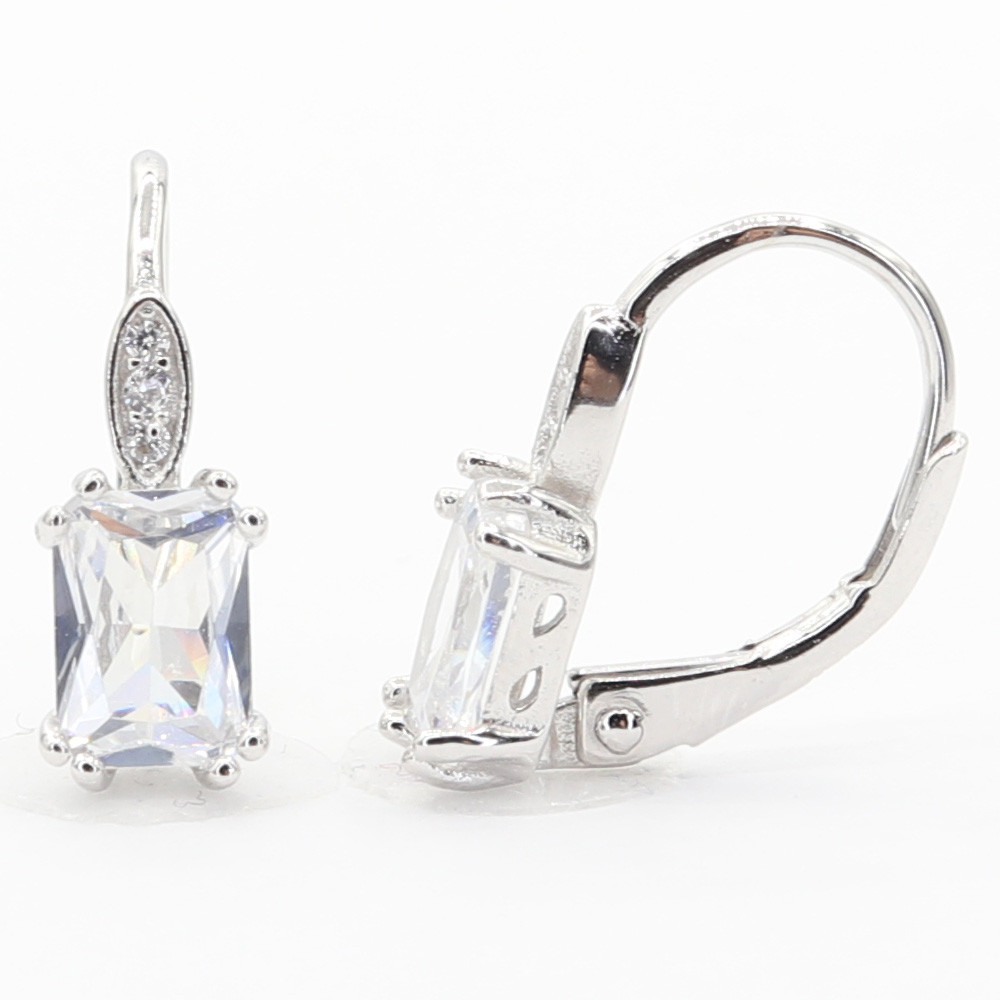 Stříbrné náušnice