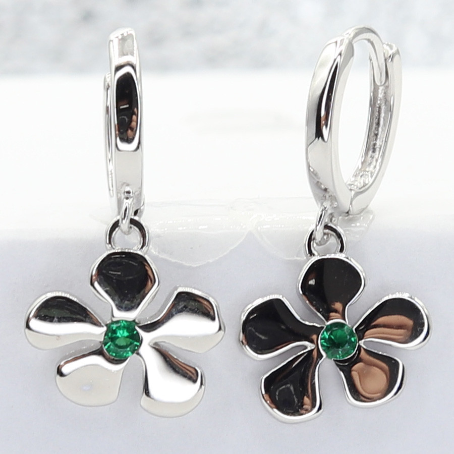 Stříbrné náušnice