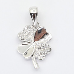 Stříbrný přívěs